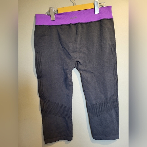 Champion Gray and Purple Capris  Leggings, Size XL (32) - Picture 2 of 6